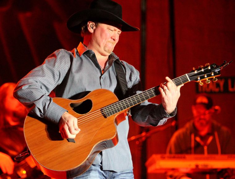 Tracy Lawrence at Fort Hood